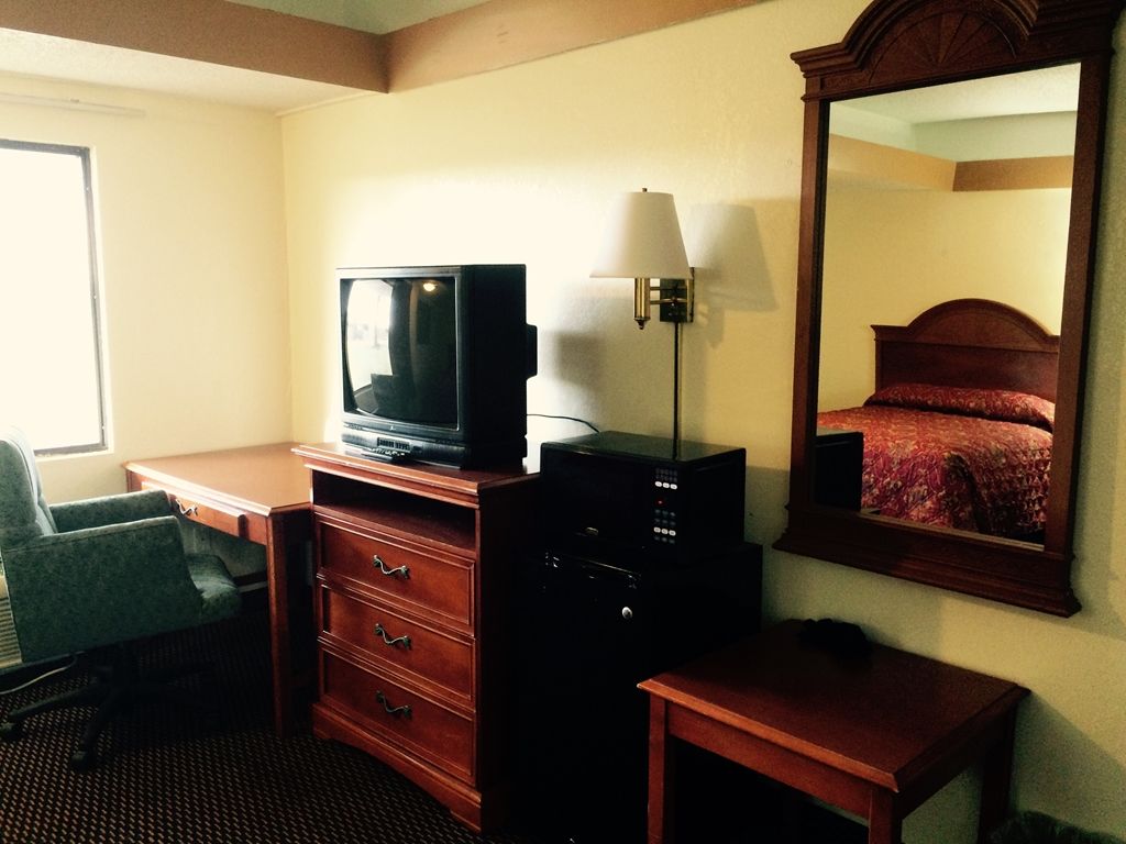 Travelers Inn Midwest City Szoba fotó