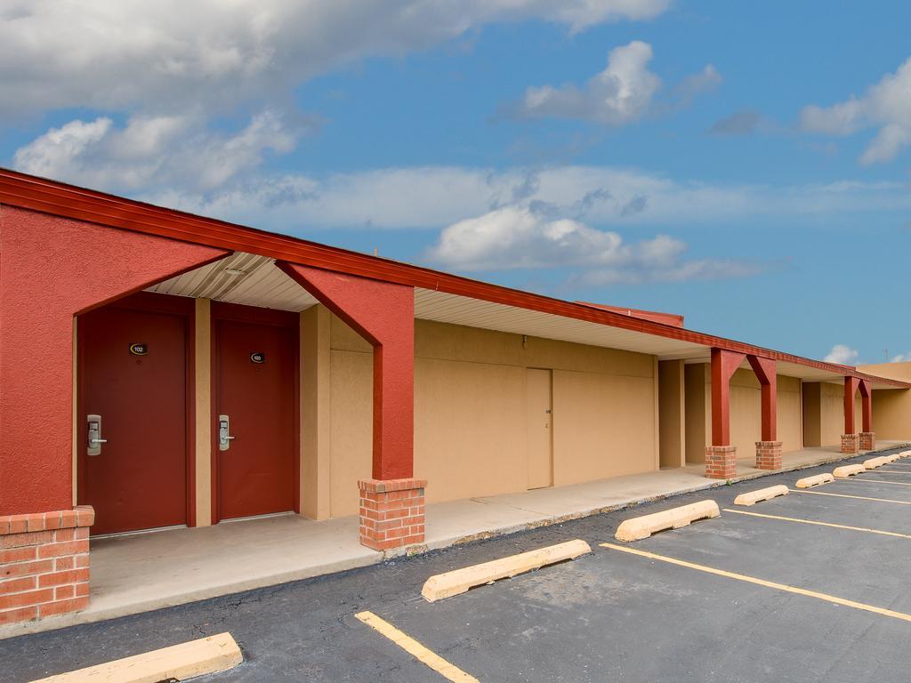 Travelers Inn Midwest City Kültér fotó
