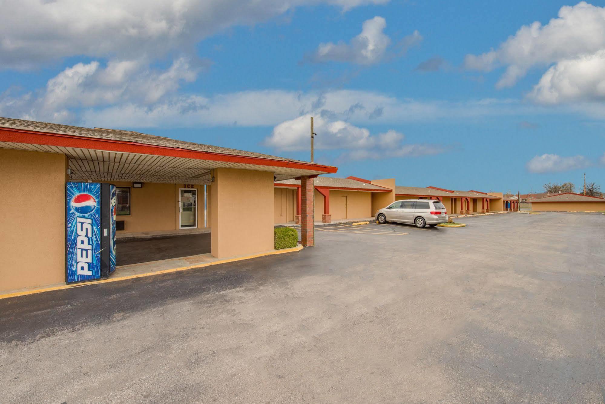 Travelers Inn Midwest City Kültér fotó