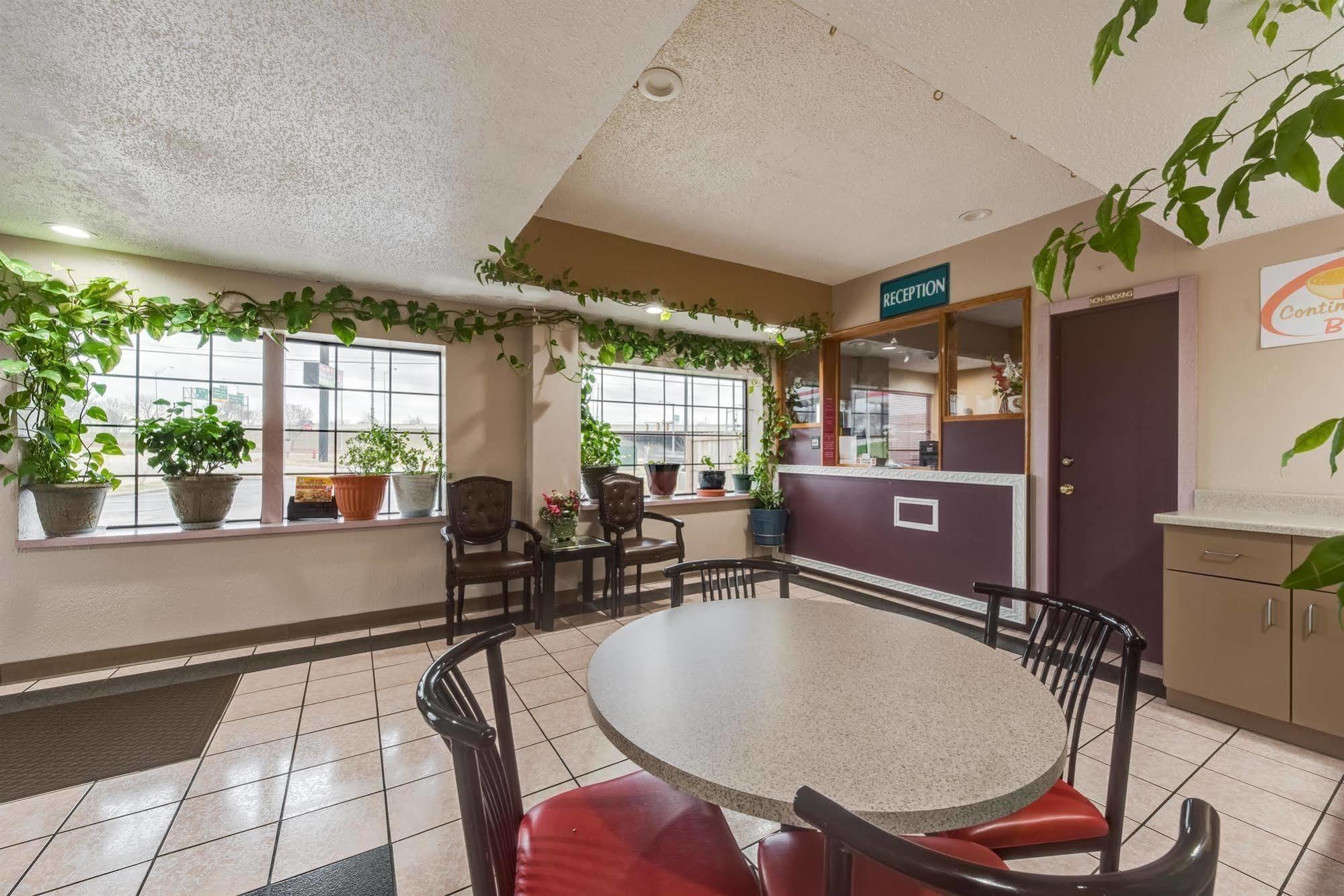 Travelers Inn Midwest City Kültér fotó