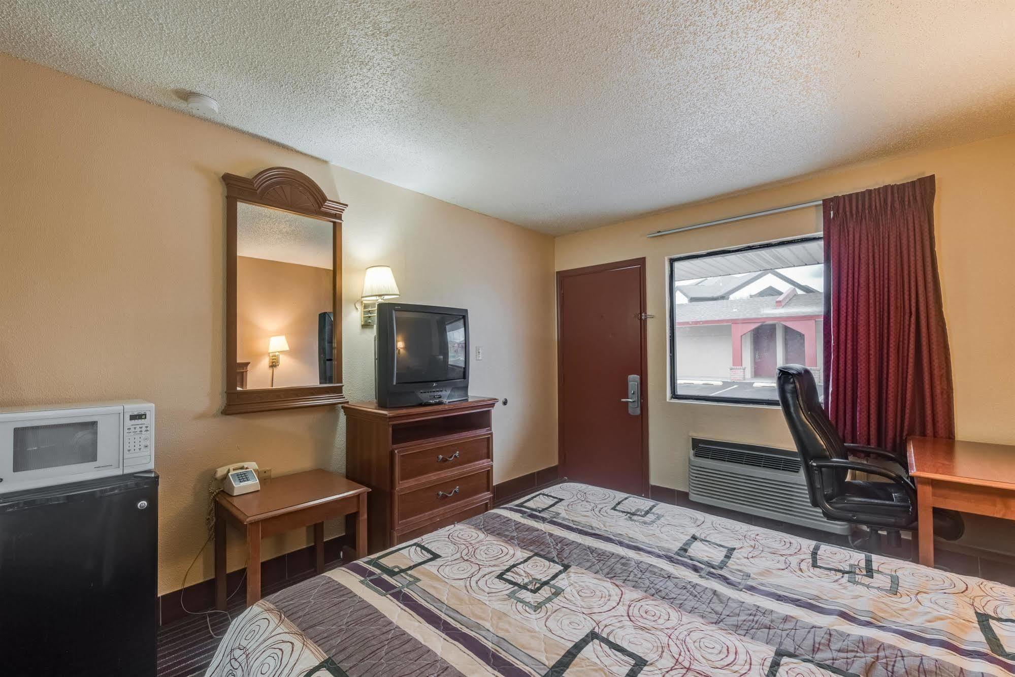 Travelers Inn Midwest City Kültér fotó