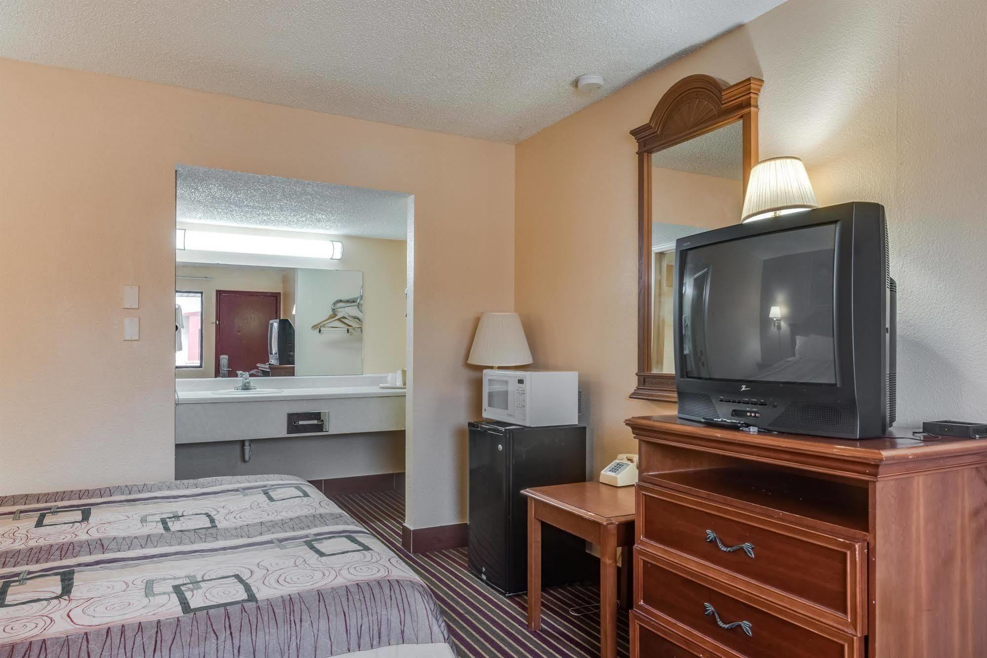 Travelers Inn Midwest City Kültér fotó